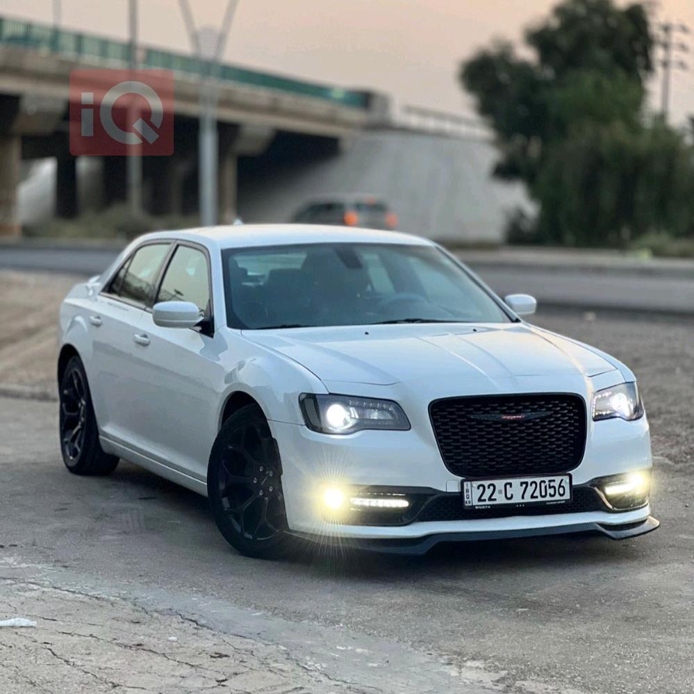 كرايسلر 300